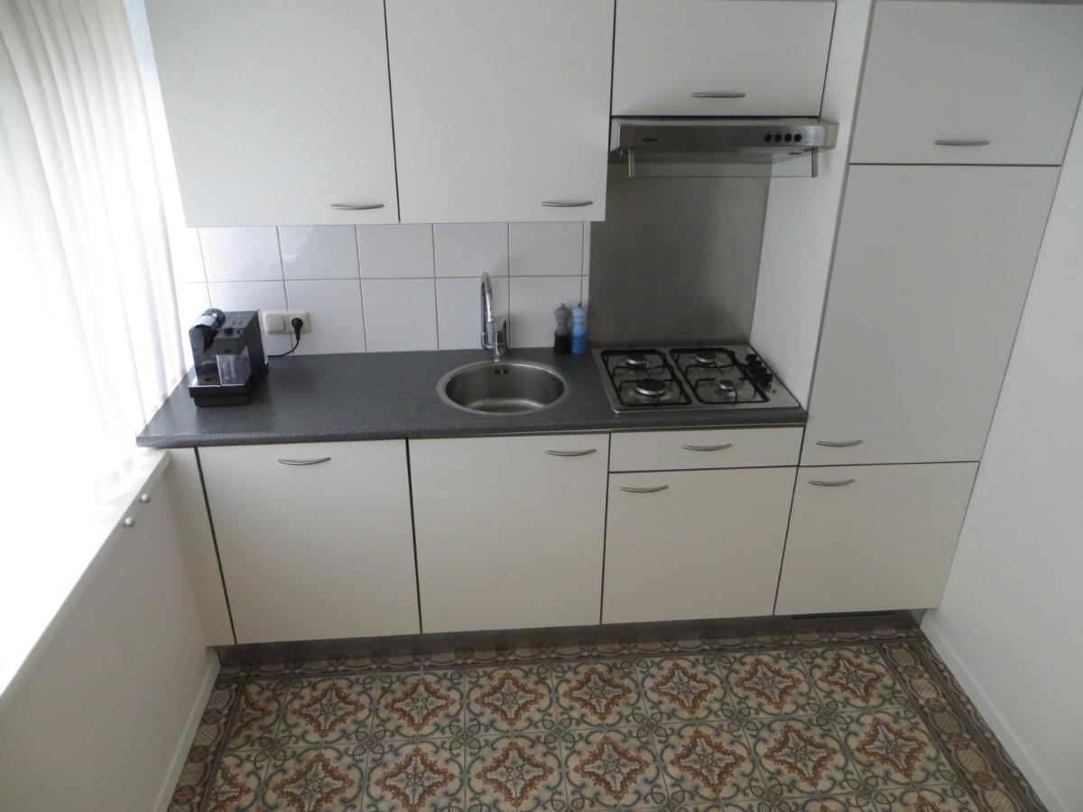 Gerenoveerd Huisje Gelegen Aan Water Bij Bos Villa Lanaken Ngoại thất bức ảnh